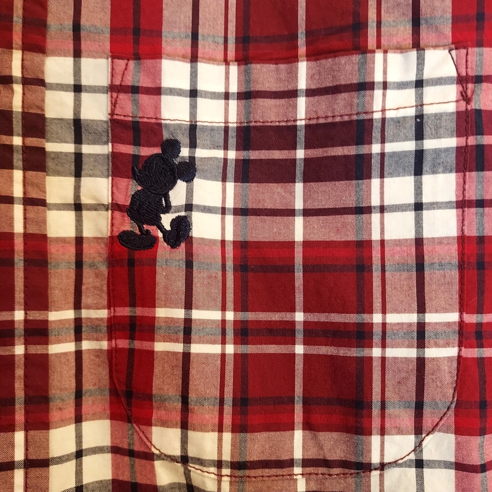 Disney Parks Men's Long Sleeve L Plaid Shirt Red,‎ White & Black Color w/Logo